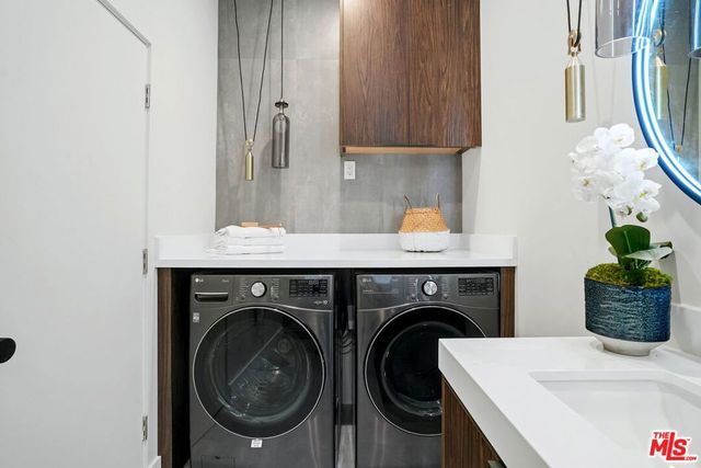 2352 Riverside Drive, Los Angeles, CA 90039