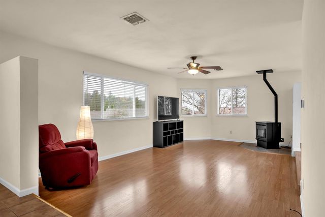 813 Blue Bell Ct, Placerville, CA 95667