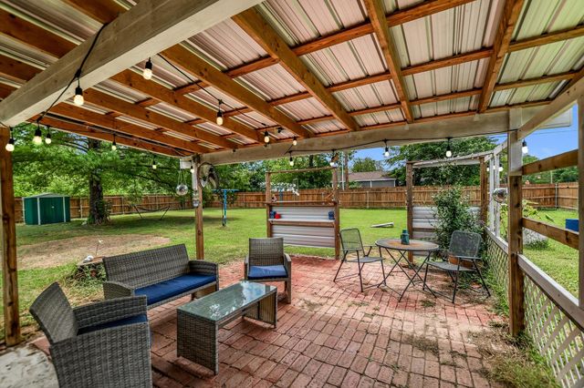 407 Hill ST, Smithville, TX 78957