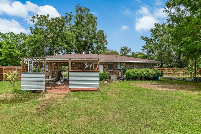 407 Hill ST, Smithville, TX 78957