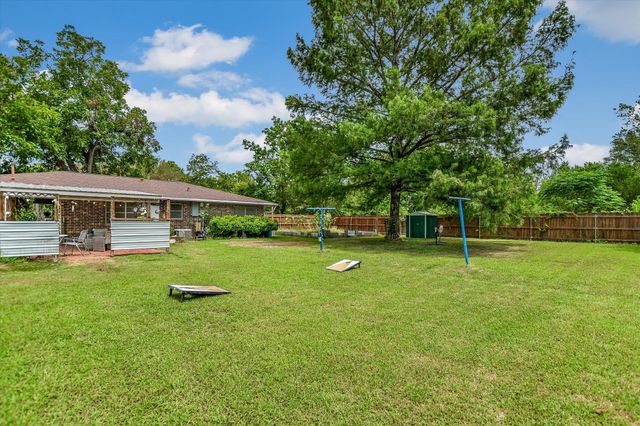 407 Hill ST, Smithville, TX 78957