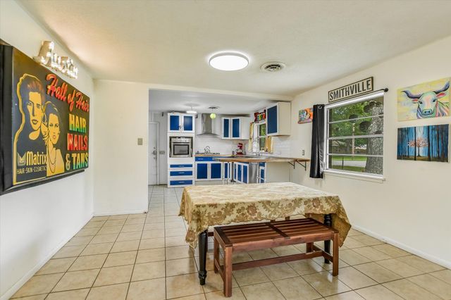 407 Hill ST, Smithville, TX 78957