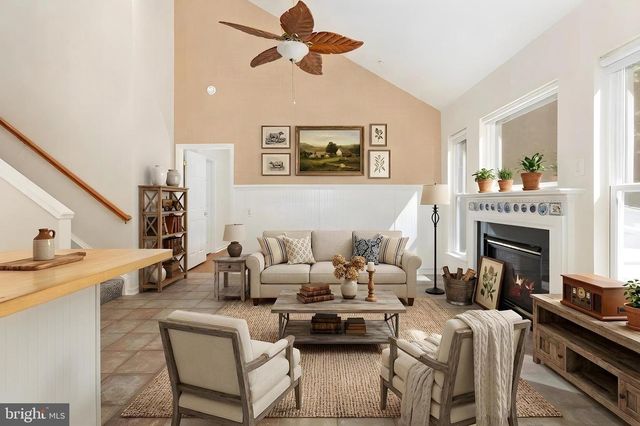 14 NORWOOD LN, Fredericksburg, VA 22406