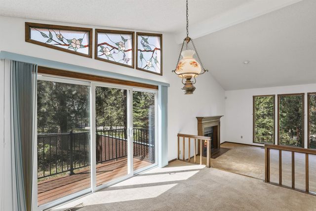 15010 E Shelly Ct, Veradale, WA 99037