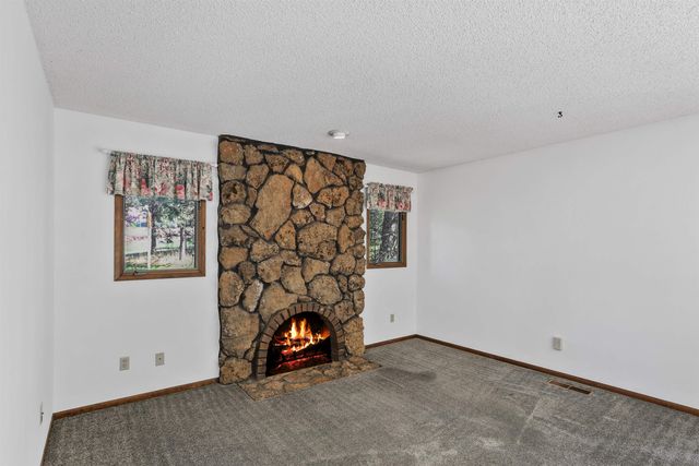 15010 E Shelly Ct, Veradale, WA 99037