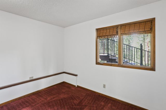 15010 E Shelly Ct, Veradale, WA 99037