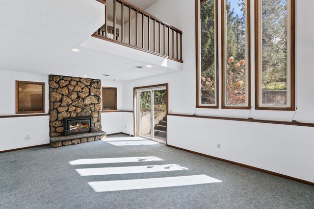 15010 E Shelly Ct, Veradale, WA 99037