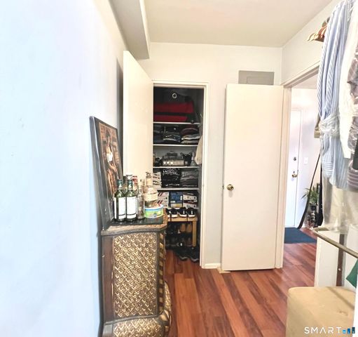 39 Glenbrook Road 5L, Stamford, CT 06902