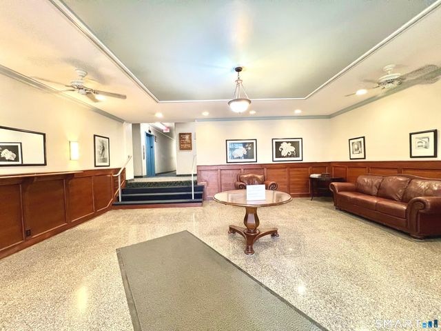 39 Glenbrook Road 5L, Stamford, CT 06902