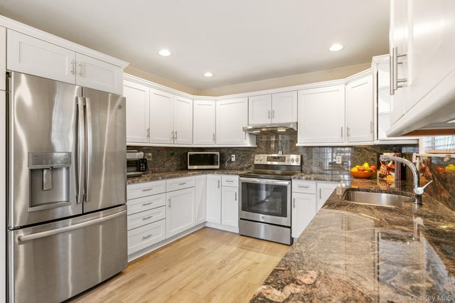 136 Edgewood Avenue, Thornwood, NY 10594