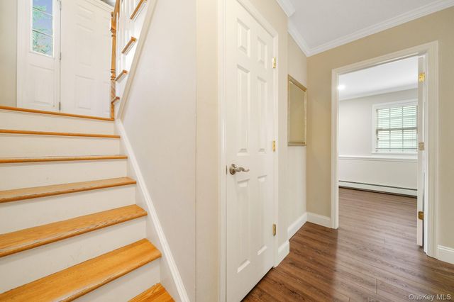 136 Edgewood Avenue, Thornwood, NY 10594