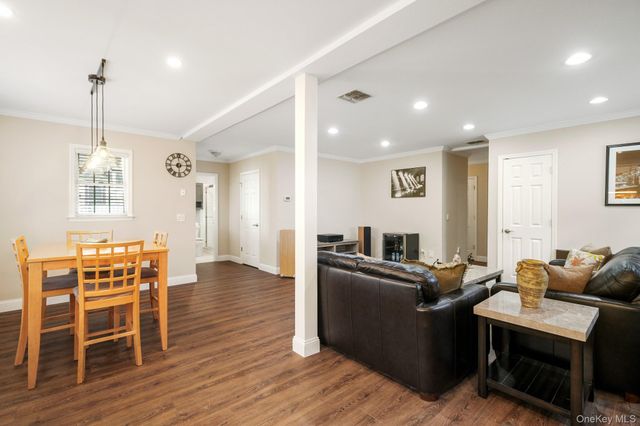 136 Edgewood Avenue, Thornwood, NY 10594