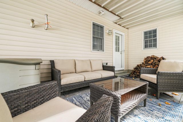 136 Edgewood Avenue, Thornwood, NY 10594