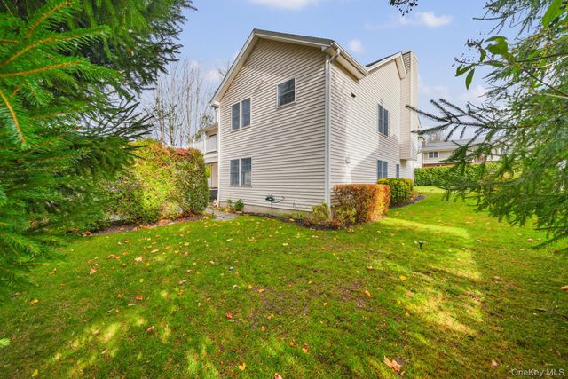 136 Edgewood Avenue, Thornwood, NY 10594