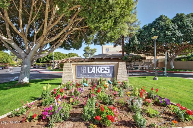 938 E DRIFTWOOD Drive, Tempe, AZ 85283