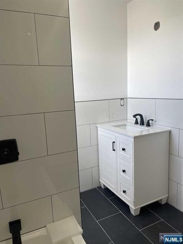 125 Marsellus Place 2, Garfield, NJ 07026