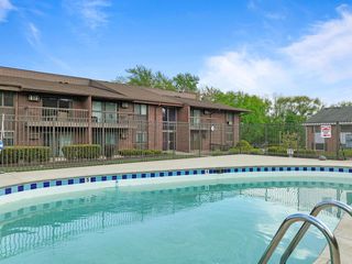1270 Wisconsin STREET #211, Lake Geneva, WI 53147