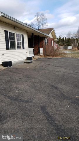 1899 LONG RUN RD, Schuylkill Haven, PA 17972