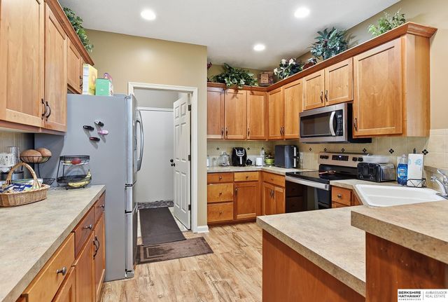 5951 N 92nd Avenue, Omaha, NE 68134