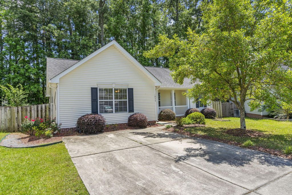 511 Stratton Court, Goose Creek, SC 29445
