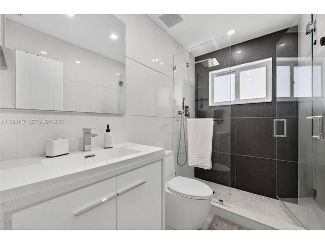 426 SE 3rd Street, Dania Beach, FL 33004