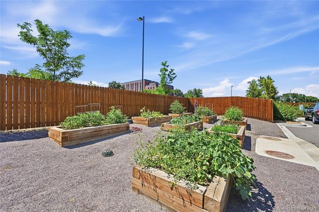 4045 S Teller Street, Denver, CO 80235