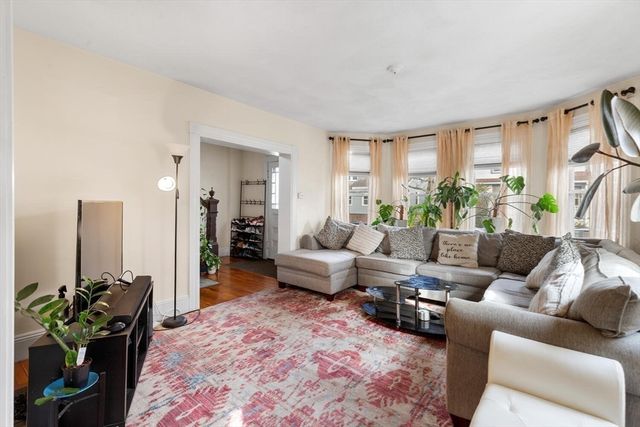 10 Columbus Ave, Saugus, MA 01906