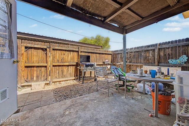 6048 W GOLDEN Lane, Glendale, AZ 85302