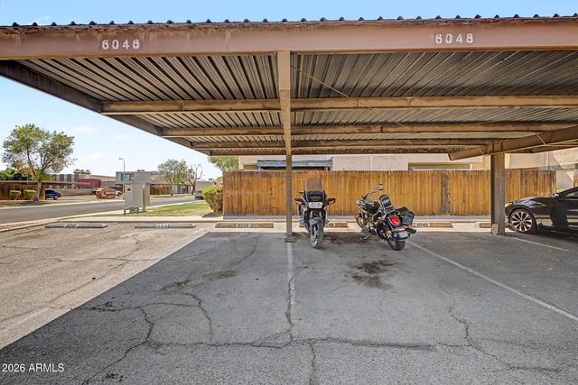 6048 W GOLDEN Lane, Glendale, AZ 85302