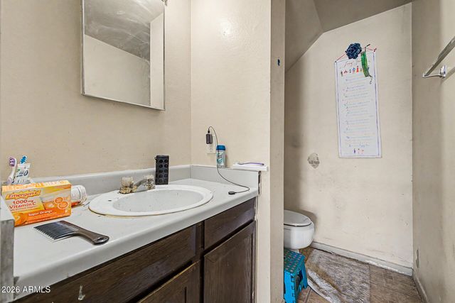 6048 W GOLDEN Lane, Glendale, AZ 85302