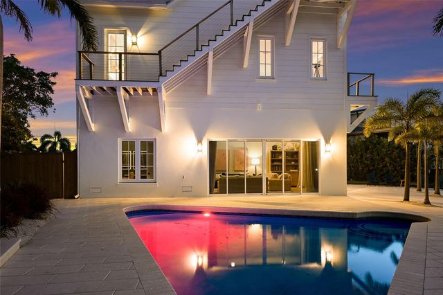 511 59TH STREET, Bradenton Beach, FL 34217