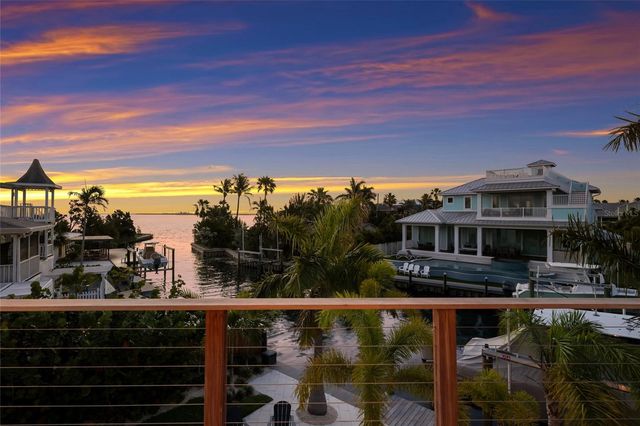 511 59TH STREET, Bradenton Beach, FL 34217