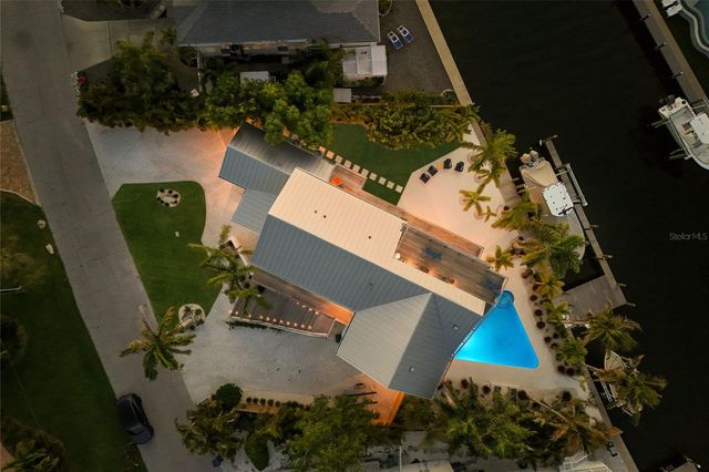 511 59TH STREET, Bradenton Beach, FL 34217