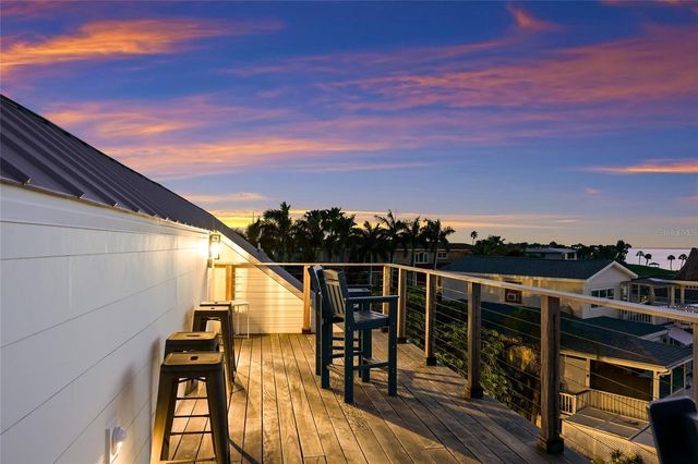 511 59TH STREET, Bradenton Beach, FL 34217