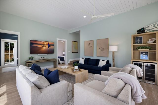 511 59TH STREET, Bradenton Beach, FL 34217