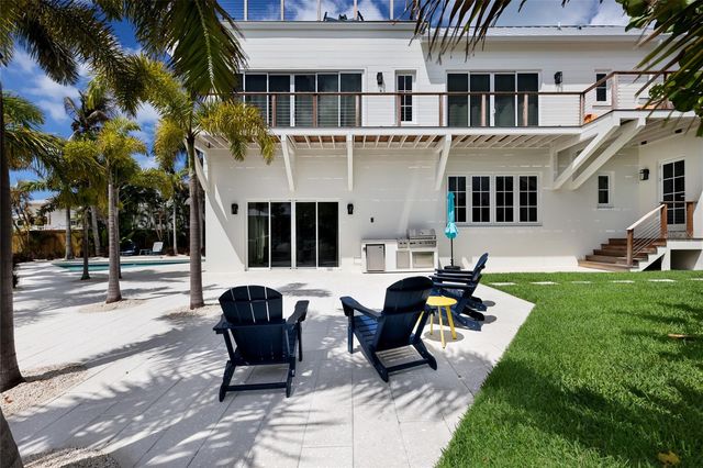 511 59TH STREET, Bradenton Beach, FL 34217