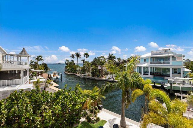 511 59TH STREET, Bradenton Beach, FL 34217