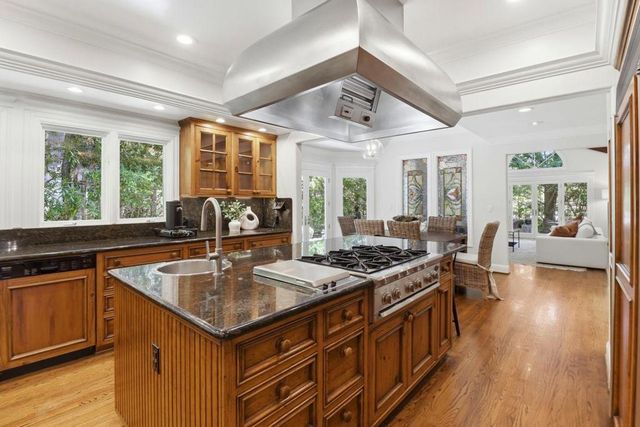 90 Holbrook Lane, Atherton, CA 94027