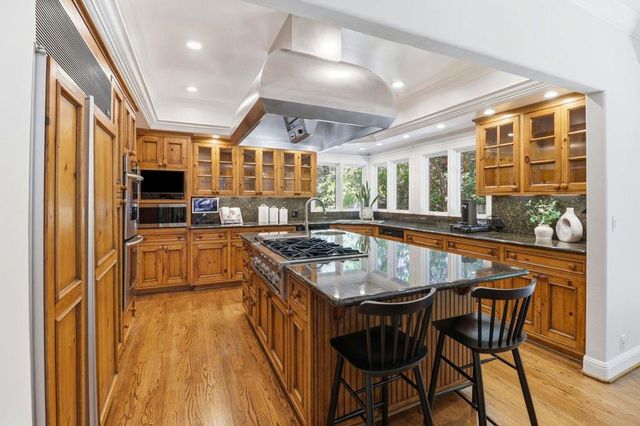 90 Holbrook Lane, Atherton, CA 94027