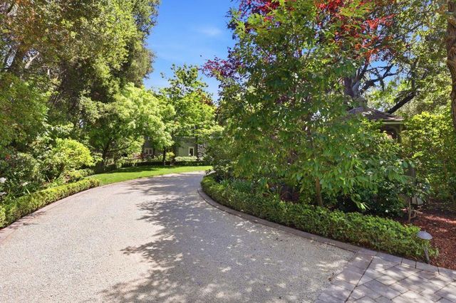 90 Holbrook Lane, Atherton, CA 94027