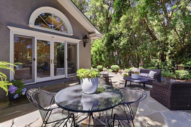 90 Holbrook Lane, Atherton, CA 94027