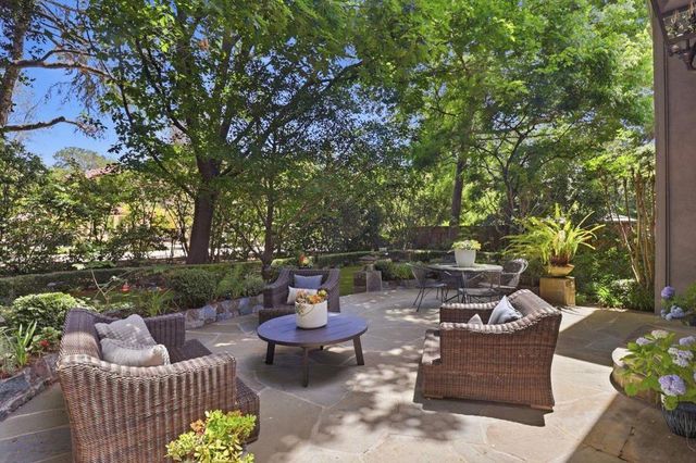 90 Holbrook Lane, Atherton, CA 94027