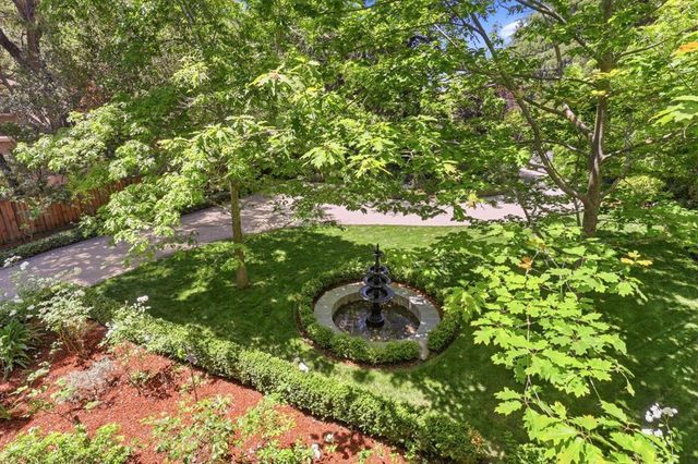 90 Holbrook Lane, Atherton, CA 94027