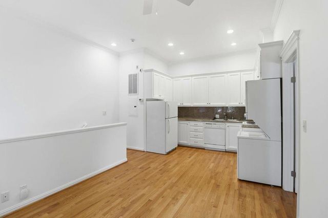 90 Holbrook Lane, Atherton, CA 94027