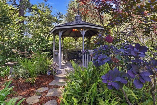 90 Holbrook Lane, Atherton, CA 94027