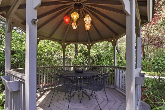 90 Holbrook Lane, Atherton, CA 94027