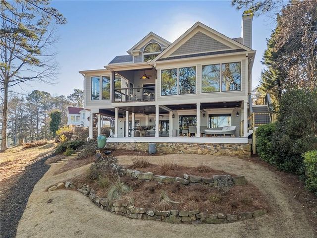 6402 Lakeview Drive, Buford, GA 30518