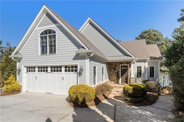 6402 Lakeview Drive, Buford, GA 30518