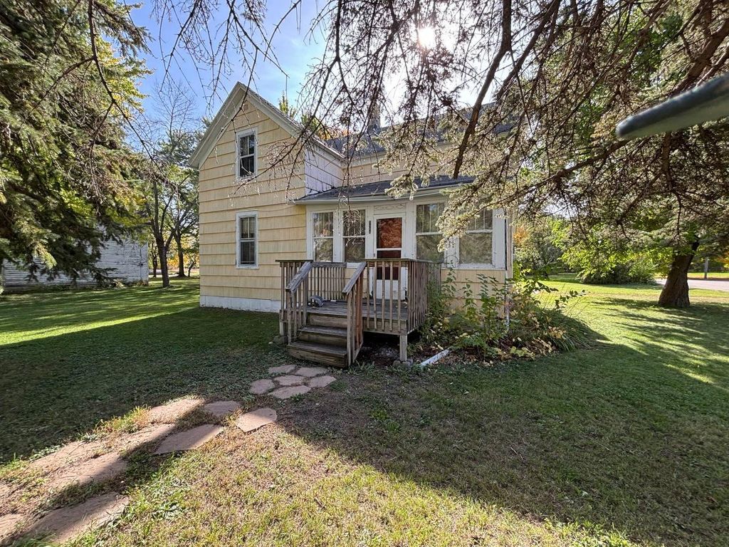 1111 3rd Avenue S, Wheaton, MN 56296 — exterior