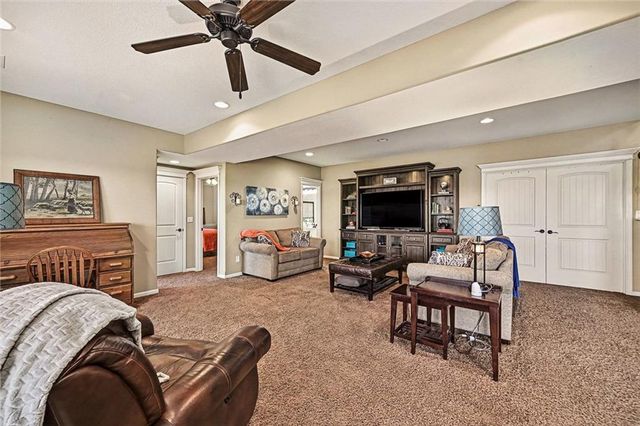 17450 NW 130th Terrace, Platte City, MO 64079